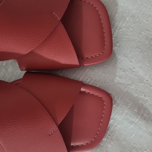 REACTION KENNT COLE SIZE 9 1/2 Elegant Red Women's Heeled Sandals - Picture 7 of 7